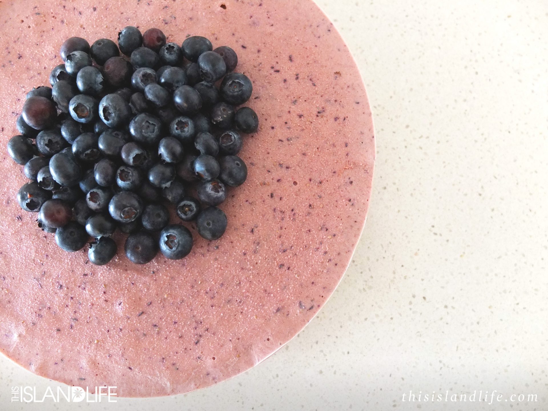 THIS ISLAND LIFE | How to make raw paleo cheesecake thats dairy and gluten free