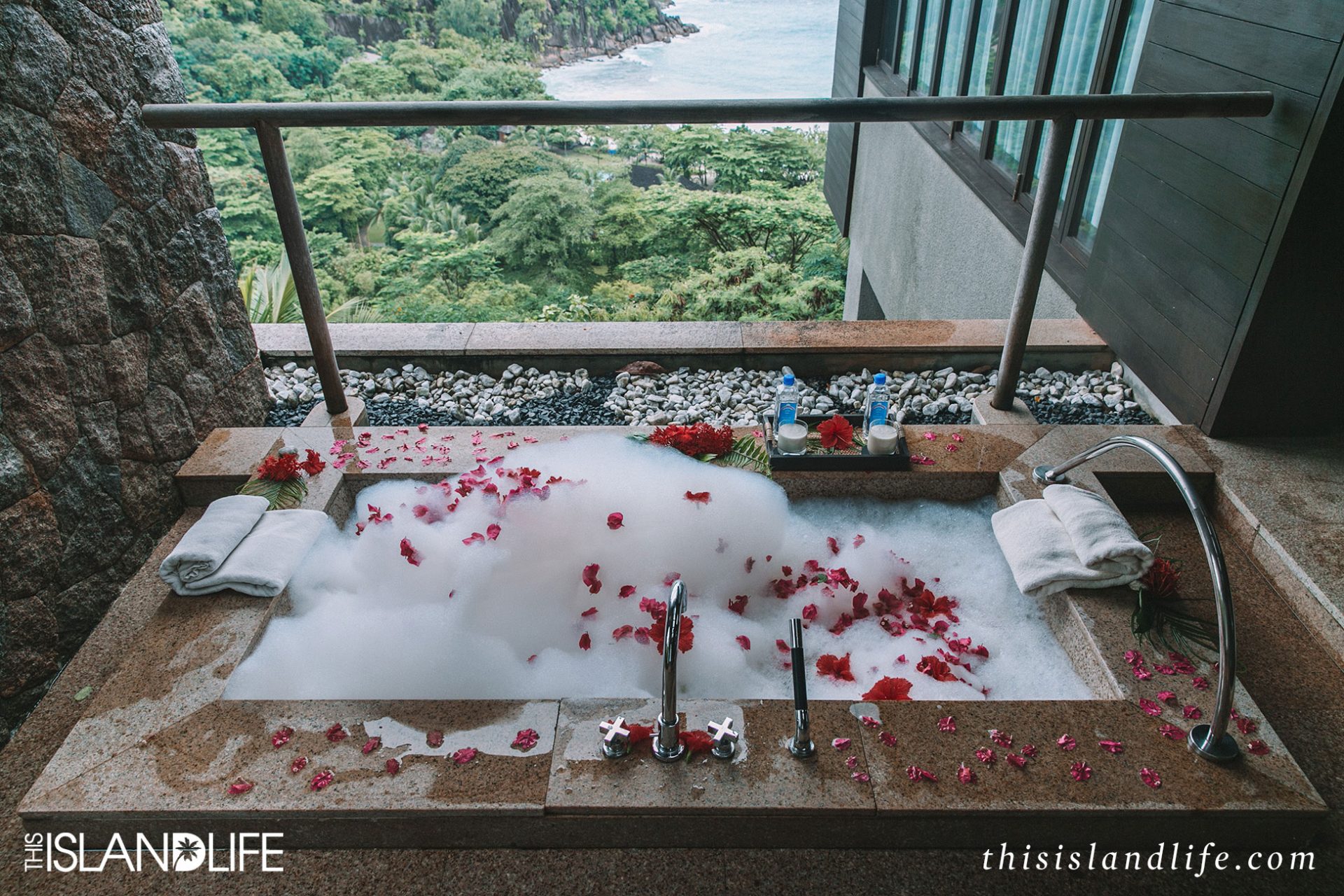 Bubble bath with ocean views in the Seychelles 